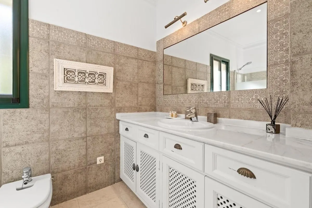 Unforgettable Luxury In Marbella Villa - Rdr461